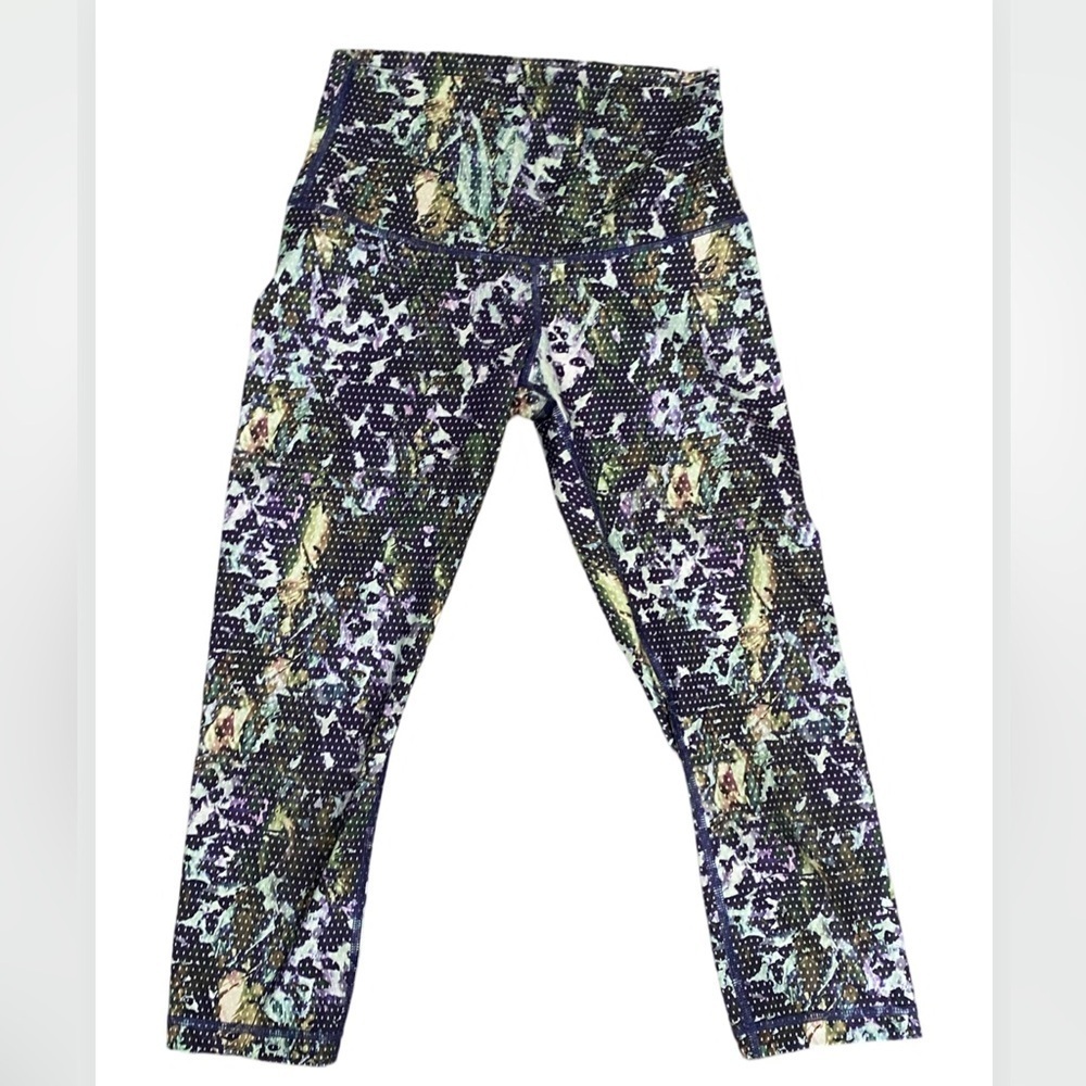 Lululemon Wunder Under Crop II Full-On Luxtreme Roll Down Floral Cropped Pants